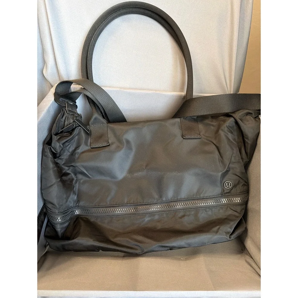 Lululemon Black Nylon Gym Bag Duffel Laptop Compartment Travel Tote